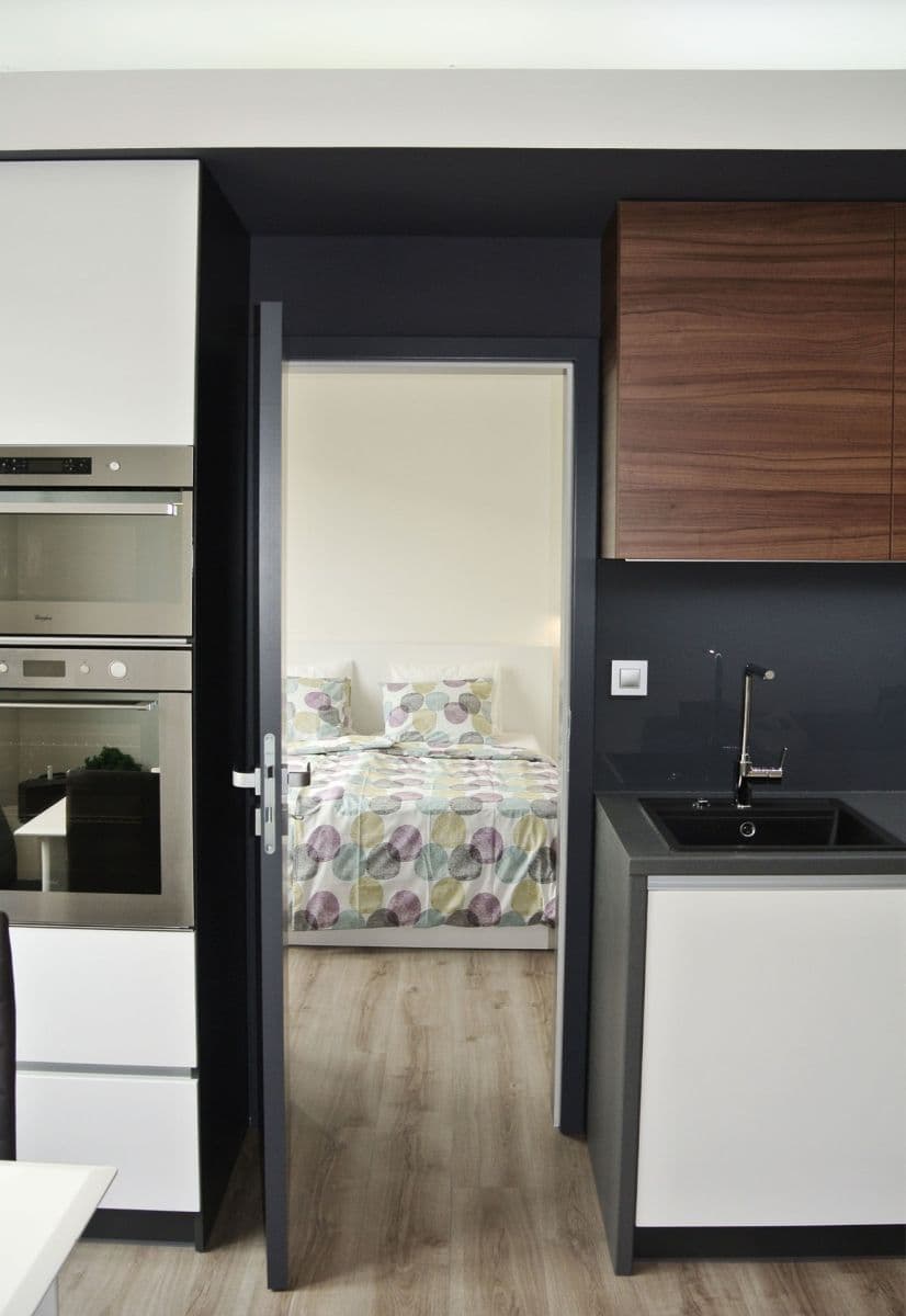 Prodej domu 90 m², pozemek 500 m², náměstí Jana Palacha, Praha, Praha Prodej domu 90 m², pozemek 500 m², náměstí Jana Palacha, Praha, Praha