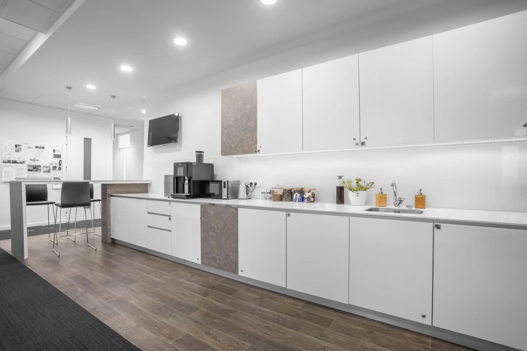 Pronájem kanceláře 50 m², náměstí I. P. Pavlova, Praha, Praha Pronájem kanceláře 50 m², náměstí I. P. Pavlova, Praha, Praha