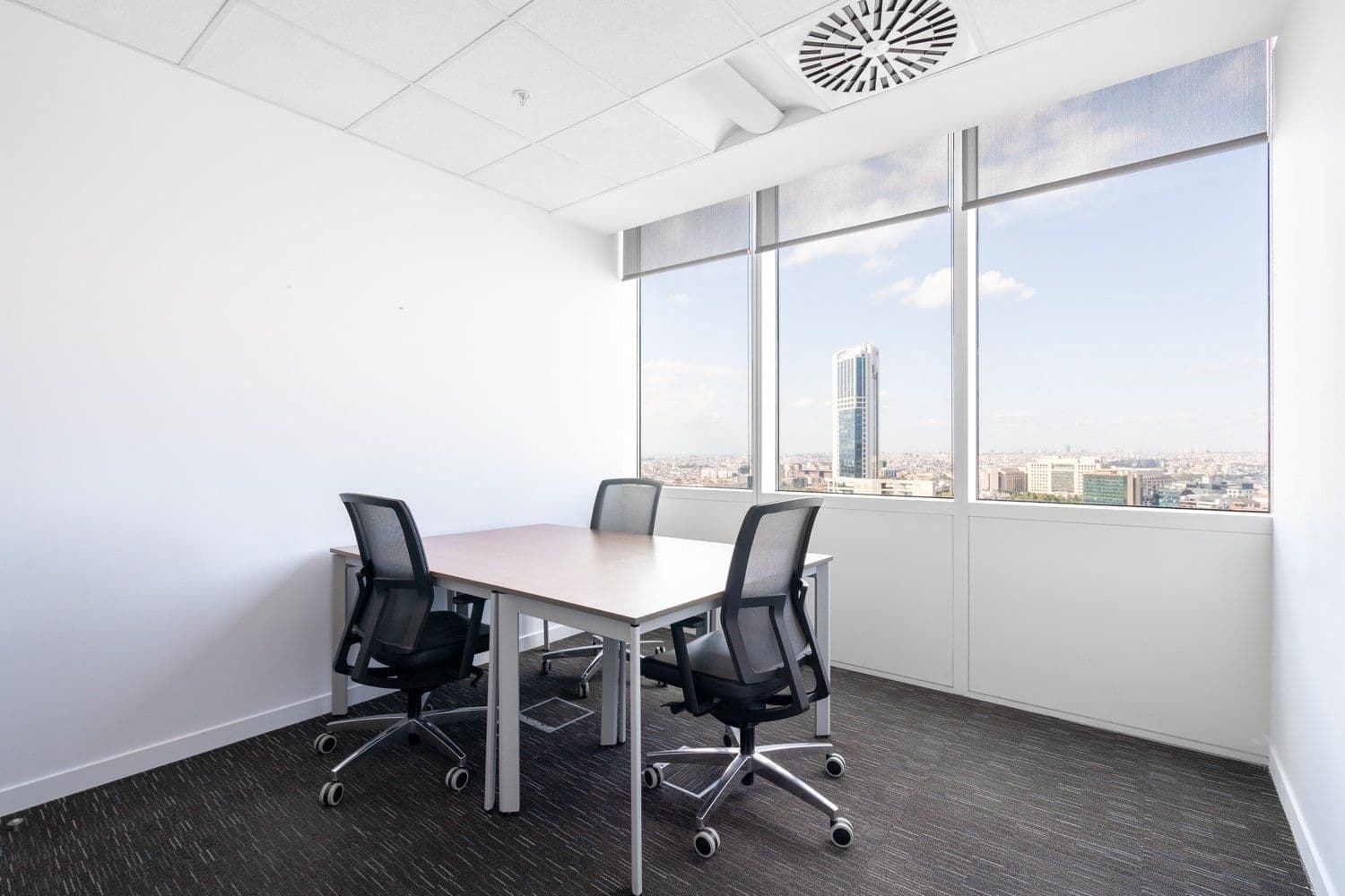 Pronájem kanceláře 60 m², Rohanské nábřeží, Praha, Praha Pronájem kanceláře 60 m², Rohanské nábřeží, Praha, Praha