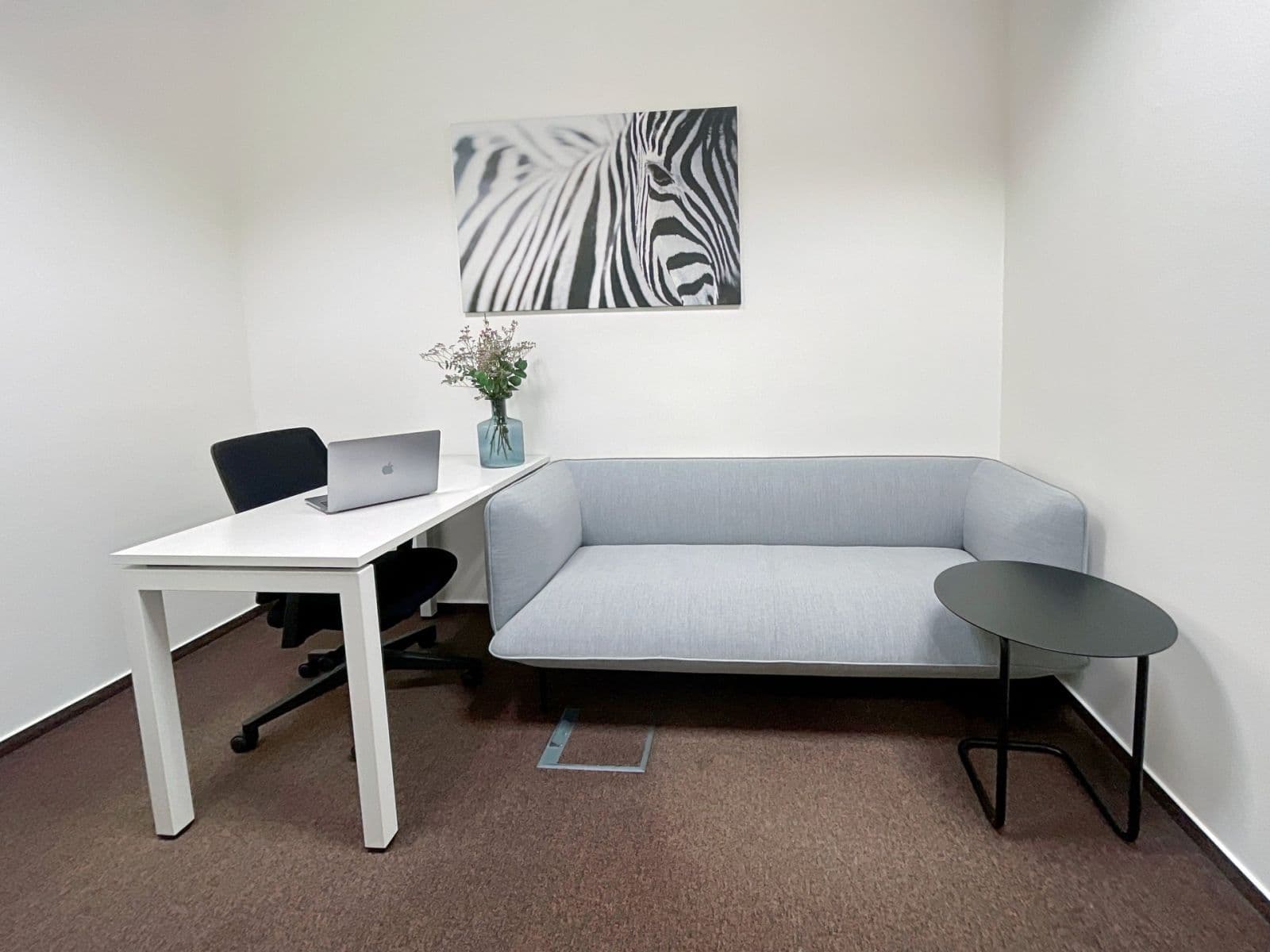 Pronájem kanceláře 10 m², Holandská, Brno, Jihomoravský kraj Pronájem kanceláře 10 m², Holandská, Brno, Jihomoravský kraj