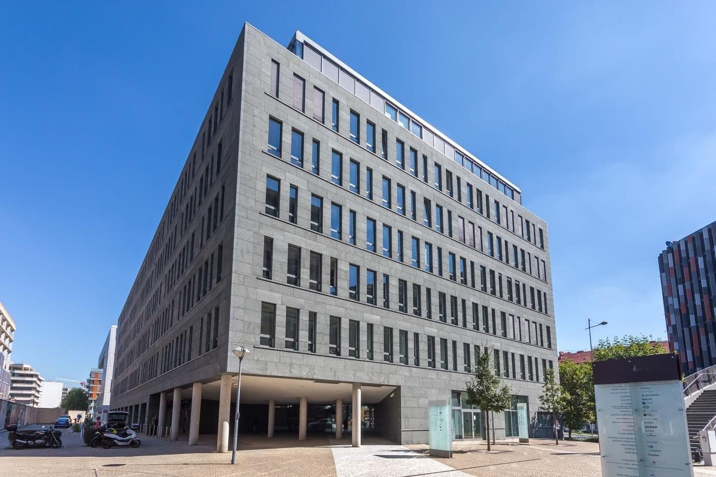Pronájem kanceláře 120 m², Karolinská, Praha, Praha Pronájem kanceláře 120 m², Karolinská, Praha, Praha