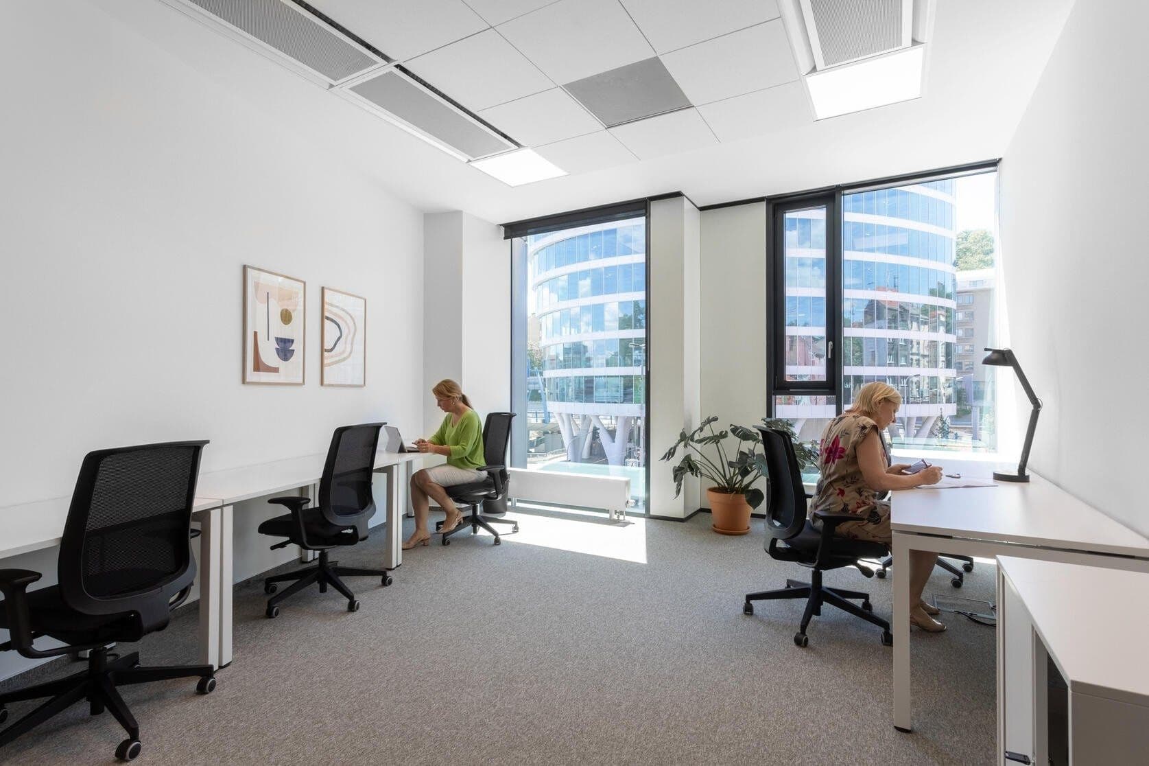 Pronájem kanceláře 110 m², Plzeňská, Praha, Praha Pronájem kanceláře 110 m², Plzeňská, Praha, Praha