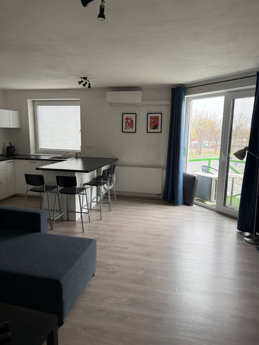 Prodej bytu 1+kk 50 m², Uzbecká, Bratislava, Bratislavský kraj Prodej bytu 1+kk 50 m², Uzbecká, Bratislava, Bratislavský kraj